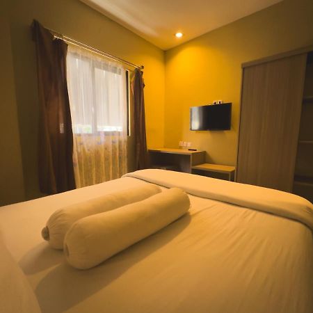 Motel Mess Mt Haryono Sampit Zewnętrze zdjęcie