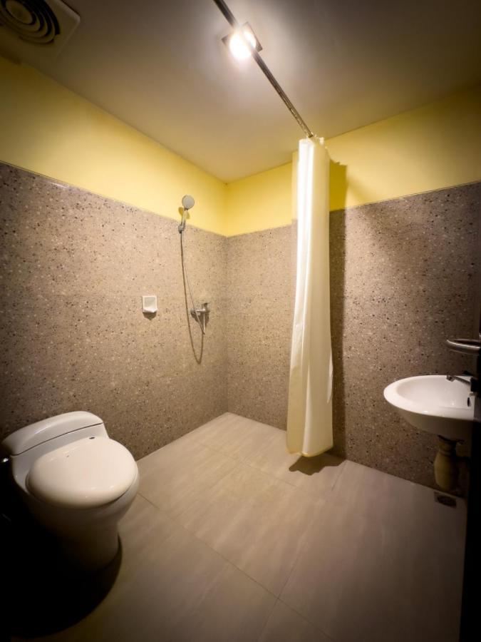 Motel Mess Mt Haryono Sampit Zewnętrze zdjęcie